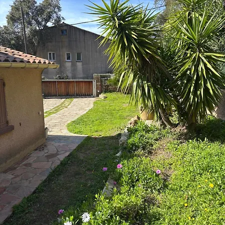 La Maisonnette Du Jasmin Διαμέρισμα *