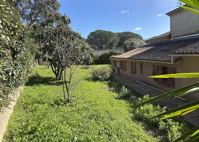 La Maisonnette Du Jasmin Apartment *